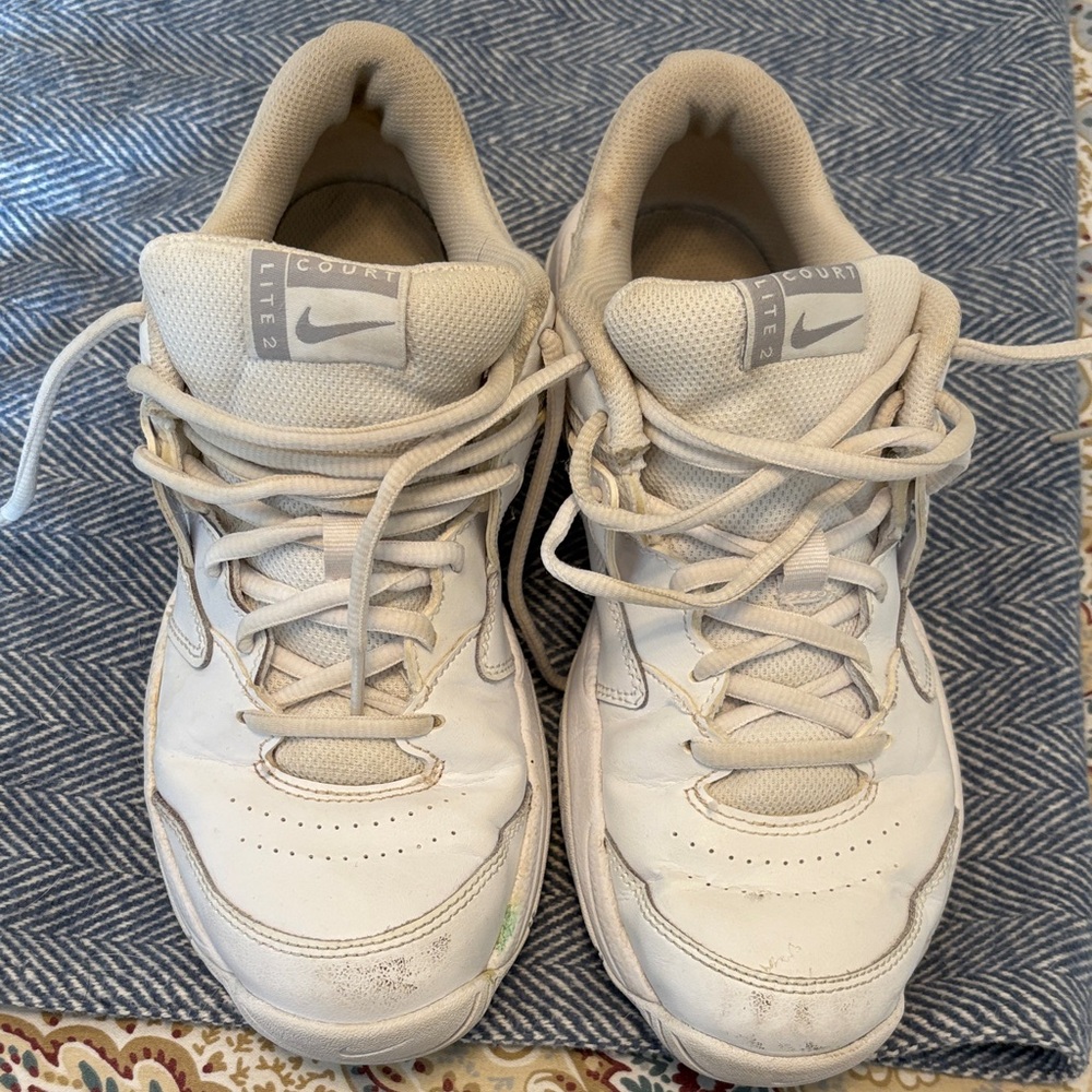 Nike Court Lite 2 Cream Sneakers